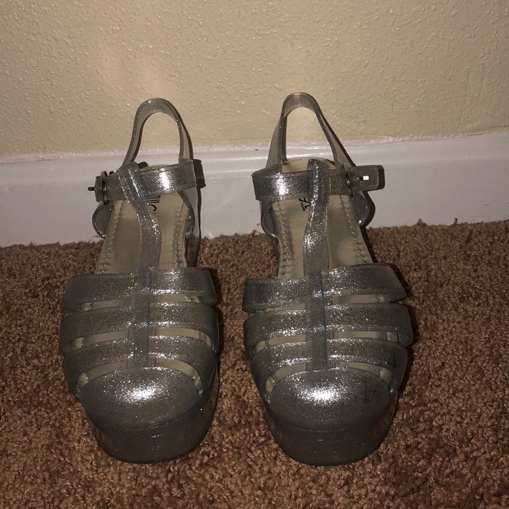 ROUGE HELIUM PLATFORMS